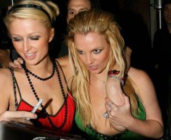 А про Бритни Спирс как могли забыть?
Одно время они вместе зажигали по полной.