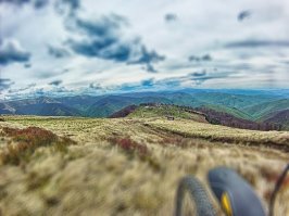 В Карпатах, остатки советской базы радиолокационного комплекса у горы Стой.