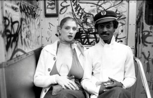 Правая грудь-то в Нью Йорке. А левая уже в Нью Джерси.