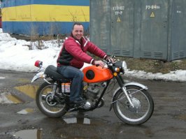 у кого была, а у кого и есть ;)