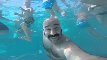 Ученые сбиты с толку: Камера засняла на глубине океана нечто действительно ужасающее