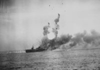 Уважаемый! Если врёте, то не надо делать это так нагло. Пара эсминцев, да? Ну вот держите:
Крейсер "Коламбия"
Авианосец "Банкер-Хилл" 
Авианосец "Хэнкок" 
Авианосец "Саратога" 
Авианосец "Сен-Ло" 
И это так, навскидку. И всё это - работа "камикадзе".