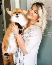 Собака с лисенком классные!)))
Правильно кстати говорят, что питомцы похожи на своих хозяев!