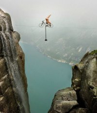 Сначала подумал без головы и с вантузом.