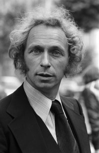 А вот в этом случае даже грима не потребовалось бы. Но увы