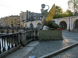 проще говоря - Петербург, руки вверх