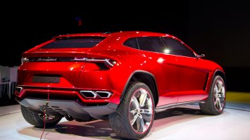 Внедорожник Lamborghini Urus, 4 секунды до 100 км/ч