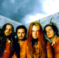 а когда ты самый крутой то и выделяться гримом не нужно )