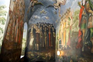 Это фреска "Поход праведников в рай" в Надвратной церкви Киево-Печёрской лавры (1730-1740-е), по центру внизу тоже слон