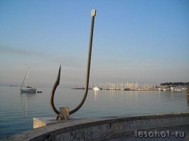 На такой крючок его и краном тянуть)))