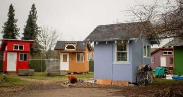 видел это фото в посту про дачные участки в центре Амстердама по конским ценам.