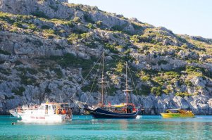 На Родосе была,там и вправду очень чисто)
И в Абхазии мне тоже очень понравилось.Фото зимой и фото летом.