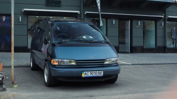 Ну про эту машину сложно сказать об обгоне времени, у японцев достаточно других которые действительно были из будущего.Isuzu vehicross 97г,toyota estima 1990 и 2000г,mark2 1992,delica 1994г и т.д. и т.п.