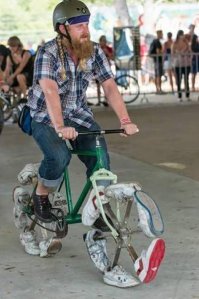 24 ретро фотографии о людях и их странных велосипедах