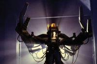 Тайская женщина с самыми большими руками в мире, весом в 19 килограмм