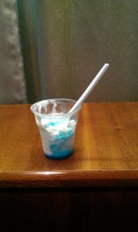 Вот такое мороженое на теплоходе Дмитрий Фурманов было, как раз сделанное с помощью жидкого азота