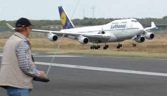 На таком самолете и самому полетать можно :)