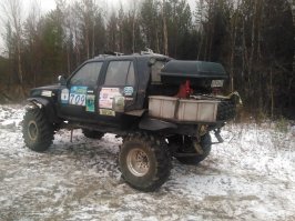 Да нормально. Мы так в прошлом году 100км по тундре ехали на берёзке, примотанной к сломанной рессоре. Передняя левая, на фотке видно.