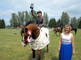 Нуу... мы умеем совмещать :)
Кружка, кстати, литровая (это "кубок"). У меня тож такая есть.