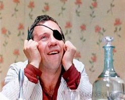 11 несимпатичных актеров, которых все равно все любят (12 фото)