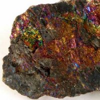 А еще у неё руды прикольные начиная от малахита кончая азуритом