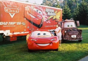 Когда автомобили из культовых фильмов выезжают на реальные улицы