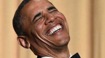 соси дальше большой и черный у своего черного кумира, петух