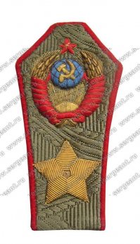 Смешно. Особенно про подделку. Это - образец проектного нарукавного клапана из фондов музея военной формы одежды МО РФ. Вот, например, еще вариант. А вы, судя по всему, альтернативный специалист по отечественной военной форме.