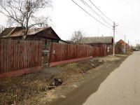 Хорошо же этим жителям. Частный дом и за 30 минут можно до Кремля добраться.©

Не у всех так получится, если и выживет там частный сектор, то весь "рублевкой" порастет, а скорей всего по квартальную застройку пойдет
