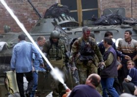 В далеком 2004 году, западные телеканалы назвали этого человека "русский танк" будучи несколько раз раненным, он спасал детей в Беслане, в школе №1 захваченными террористами