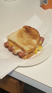 Незнаю кто как...но вот это творение я бы с удовольствием замял...еще бы и спасибо сказал