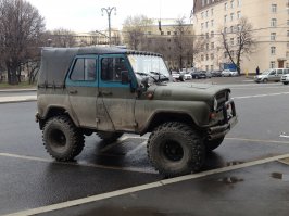 Вседорожная инвалидка рядом с Садовым кольцом