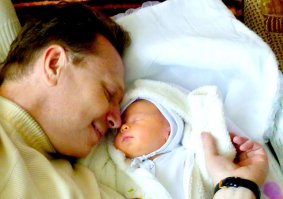 Этот человек и есть твоя защита...