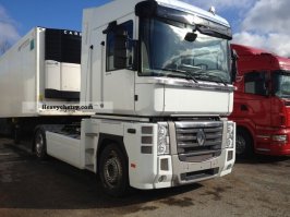 Мне больше нравится Рено.
На Скании ездил и не один раз. Но сердце завоевал Рено.