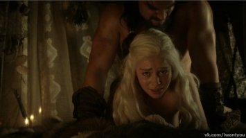 Вручение оскара на площадке сериала. На фото непосредственно само "вручение".