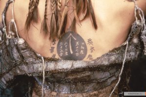 Ну, да если такую "шайбу" вынесет на берег, мало никому не покажется... Но когда такие города будут плавать, ИМХО, земли уже будет "маловато", как в "Водном мире"...