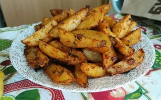 Супер!! Мне кажется когда она остынет, она еще вкуснее) Очень удобно ее с собой на пикник брать, разлетается мгновенно!