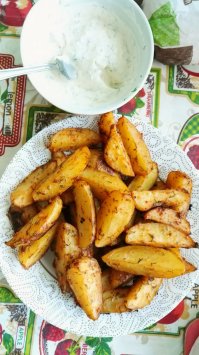 Супер!! Мне кажется когда она остынет, она еще вкуснее) Очень удобно ее с собой на пикник брать, разлетается мгновенно!