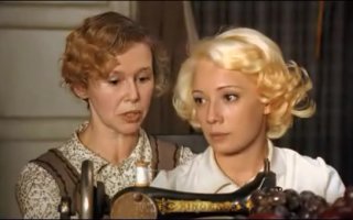 это че вы вставили за картинку, в фильме "Дети Арбата" Симонова играла мать парняги за 20, вот какая она там