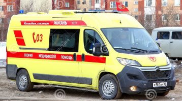 Сдается мне, что автор умолчал о самой важной части тюнинга, как собственно, и о цели, ради которой все затевалось. Сейчас автомобиль под депутатской задницей бороздит раздел  где-нибудь на Кутузовском и внешне выглядит вот так: