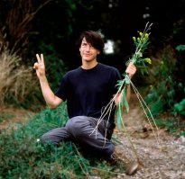 Блин, мне одному показалось, что Киану Ривз в молодости творил под именем Брендан Фрейзер???