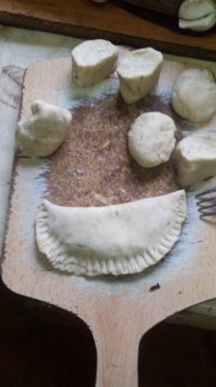 сайра+лук, в поздних версиях добавляли рис