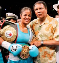 Мохаммед Али со своей дочерью Лейлой Али, 2005 год