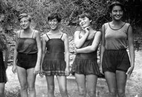 Потому что. А чтобы не сомневались, вот например фотографии 30-х годов.