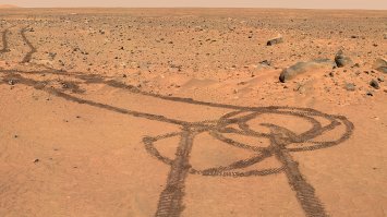 Инопланетная база на Луне