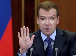Я всегда думал, что это самое легкое, что можно сделать в фотошопе. На скорую руку...