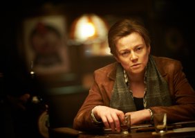 последняя напомнила героиню (или как там его) из фильма "патруль времени"