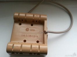 нет, я не телемастер))
Тогда уж раскройте секрет, откуда возьмутся 26 кВ, если нет умножителя? 
Собственно говоря, вот этот высоковольтный кабель, который напрямую входит в УН.