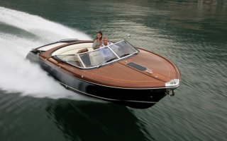 так понимаю еще не окончен процесс, ветровое стекло наверное будете ставить, и возможно кожаную окантовку... ну так представилось между делом)