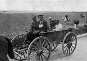 Автор подборки забывает, что для того чтоб мечтать о путешествиях в будущем нужно для этого что-то делать в настоящем. Отказаться от маркетинга, рекламы, моды и всего прочего потреблядского мусора.
А при нынешнем развитии в будущем будем путешествовать только так (и это еще в лучшем случае)